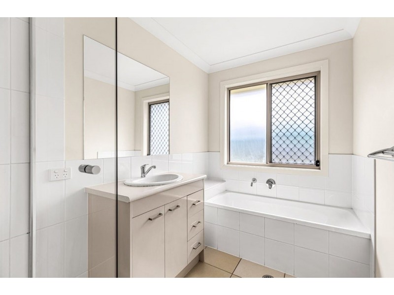 12 Lila Drive, Cotswold Hills QLD 4350