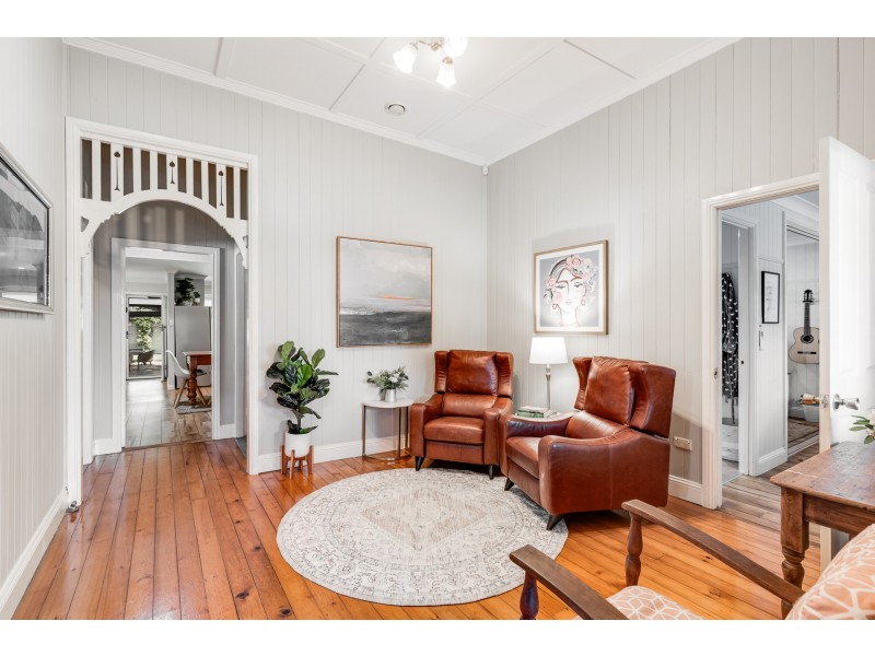 8 Potter Street, South Toowoomba QLD 4350