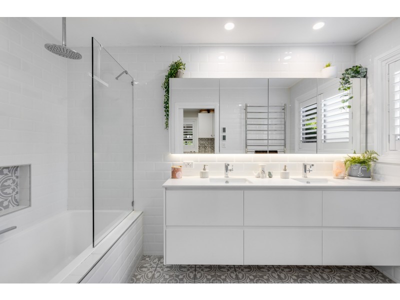 8 Potter Street, South Toowoomba QLD 4350