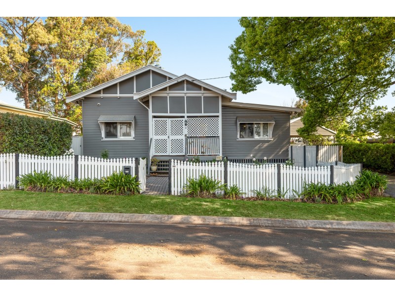 8 Potter Street, South Toowoomba QLD 4350