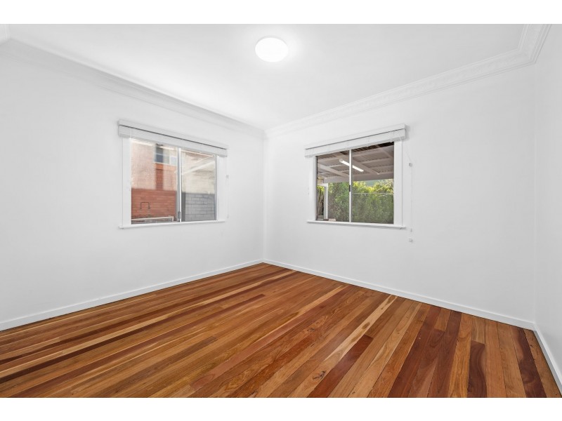 7 Norah Street, Centenary Heights QLD 4350