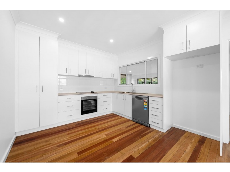 7 Norah Street, Centenary Heights QLD 4350