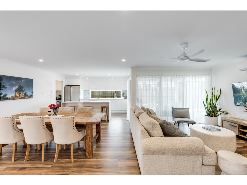 38 O’Neill Circuit, Kearneys Spring QLD 4350