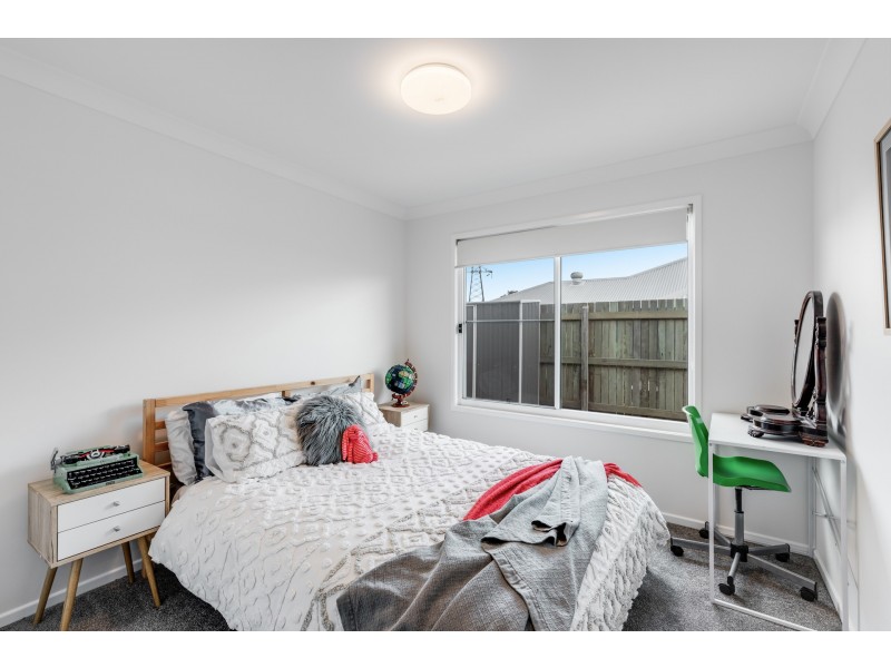 38 O’Neill Circuit, Kearneys Spring QLD 4350