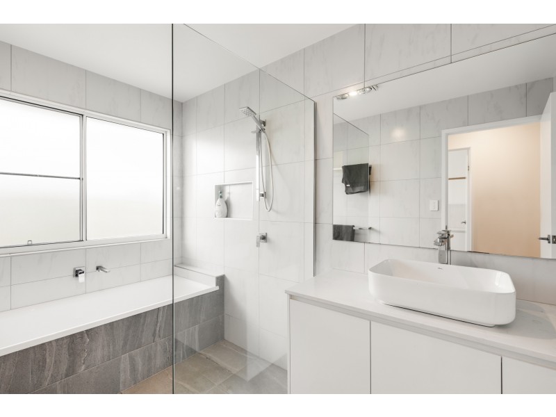 38 O’Neill Circuit, Kearneys Spring QLD 4350