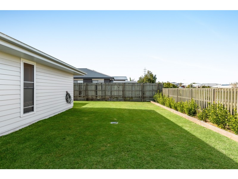 38 O’Neill Circuit, Kearneys Spring QLD 4350