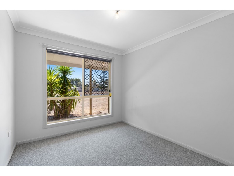 9 George Street, Cambooya QLD 4358