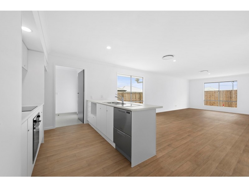 10 Bonita Court, Westbrook QLD 4350