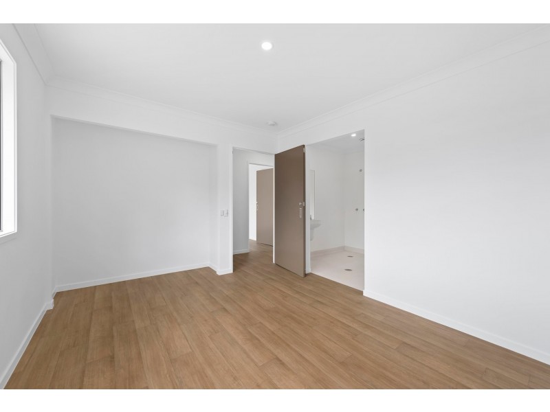 10 Bonita Court, Westbrook QLD 4350