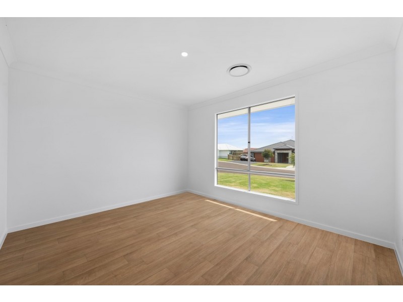 10 Bonita Court, Westbrook QLD 4350