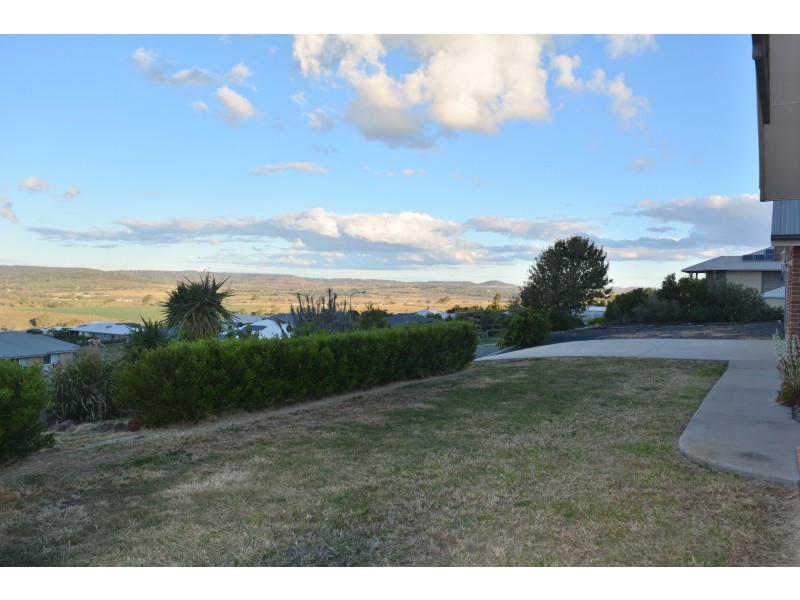 7 Wodalla Court, Hodgson Vale QLD 4352