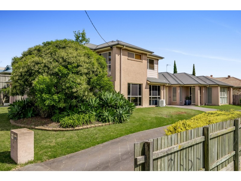 2/375 Stenner Street, Kearneys Spring QLD 4350