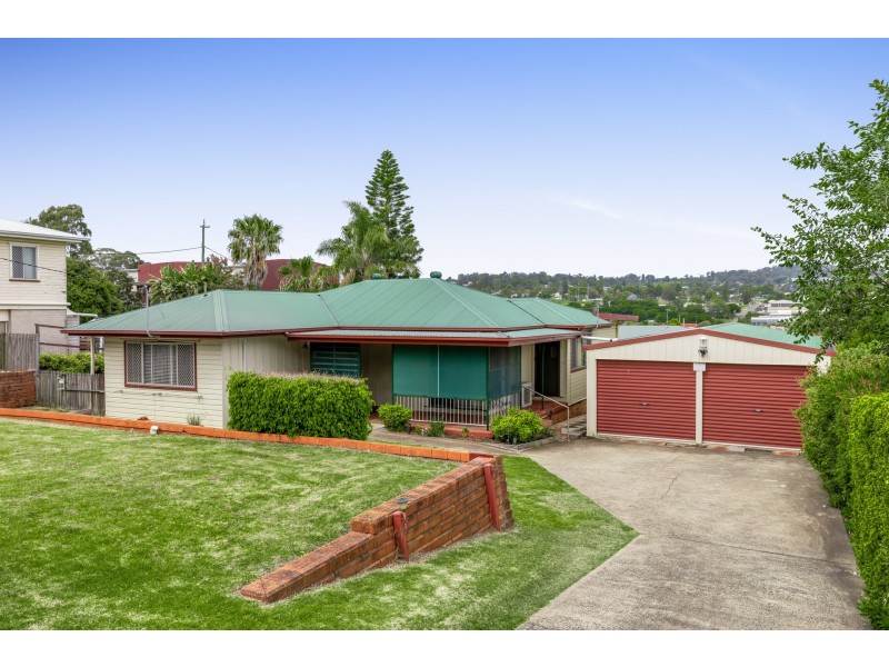 88 Vanity Street, Rockville QLD 4350