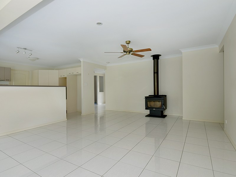 24 Tea Tree Court, Gowrie Junction QLD 4352