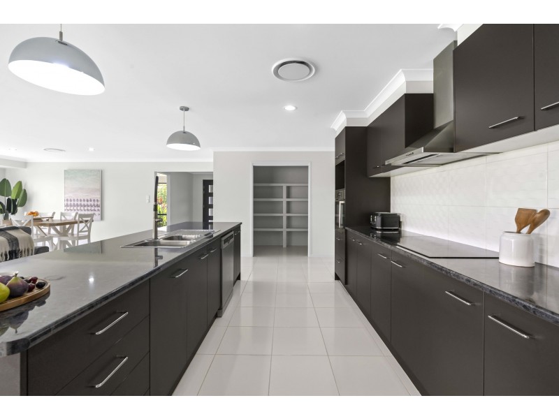 7 Eagle Street, Highfields QLD 4352