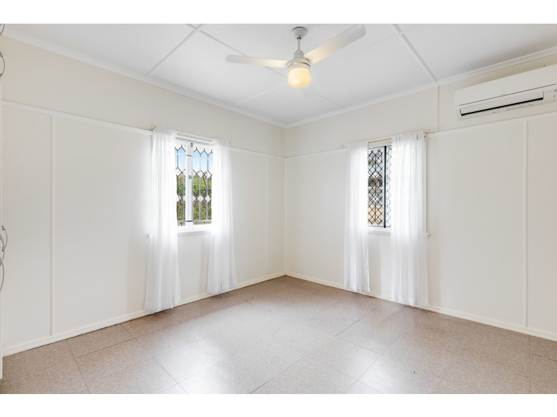 6 McCarthy Street, Newtown QLD 4350