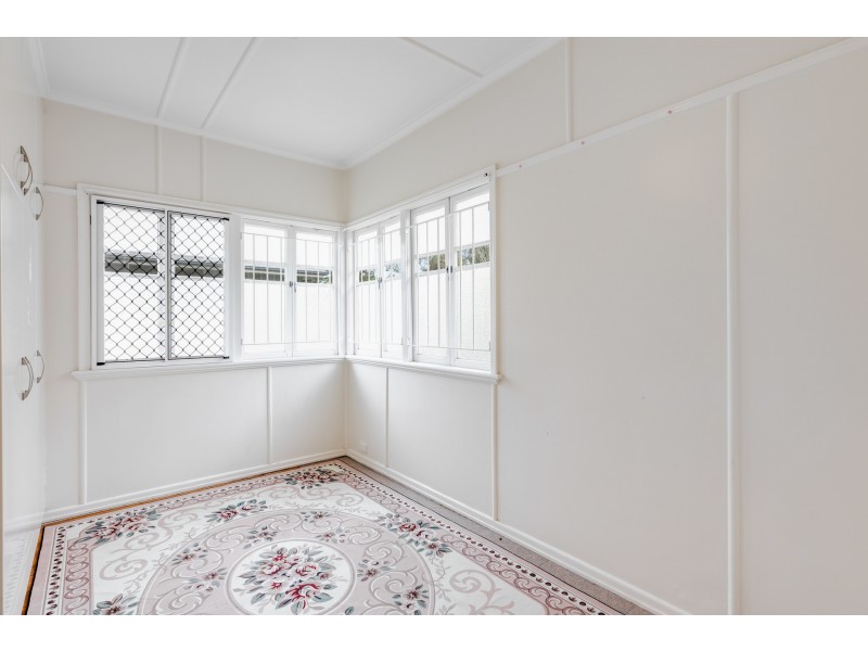 6 McCarthy Street, Newtown QLD 4350