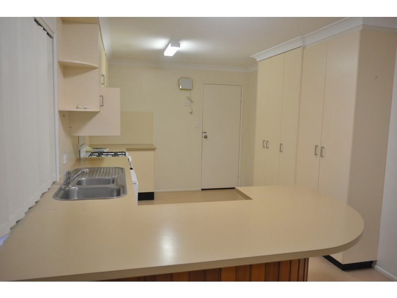 12 Ballin Drive, Centenary Heights QLD 4350
