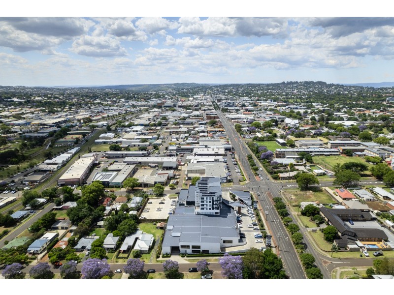 Level 2/203/677-68 Ruthven Street, South Toowoomba QLD 4350