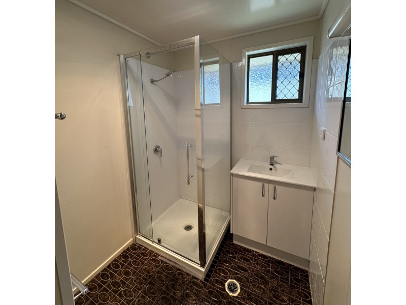 1/13 Sapphire Court, Kearneys Spring QLD 4350