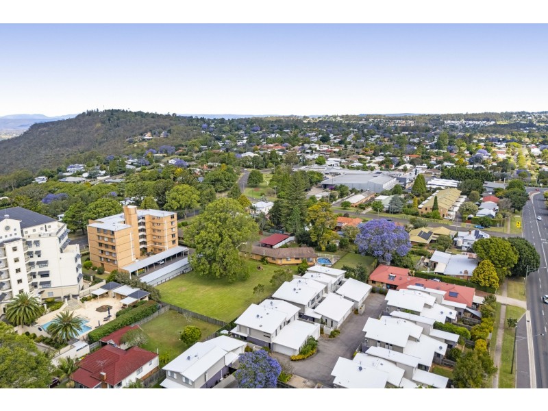 15/4B Herries Street, East Toowoomba QLD 4350