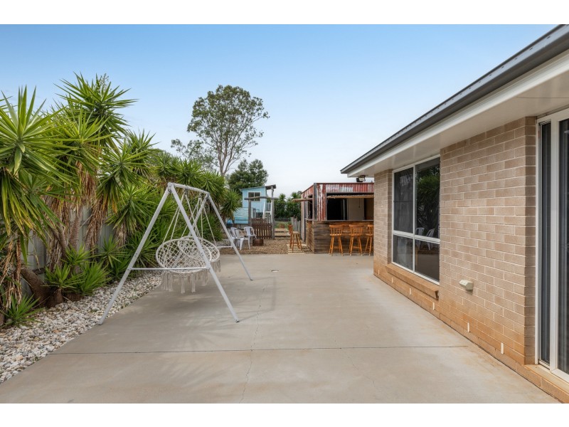 31 Eton Street, Cambooya QLD 4358