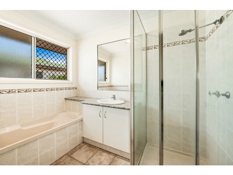 2/4A Blake Street, Wilsonton QLD 4350