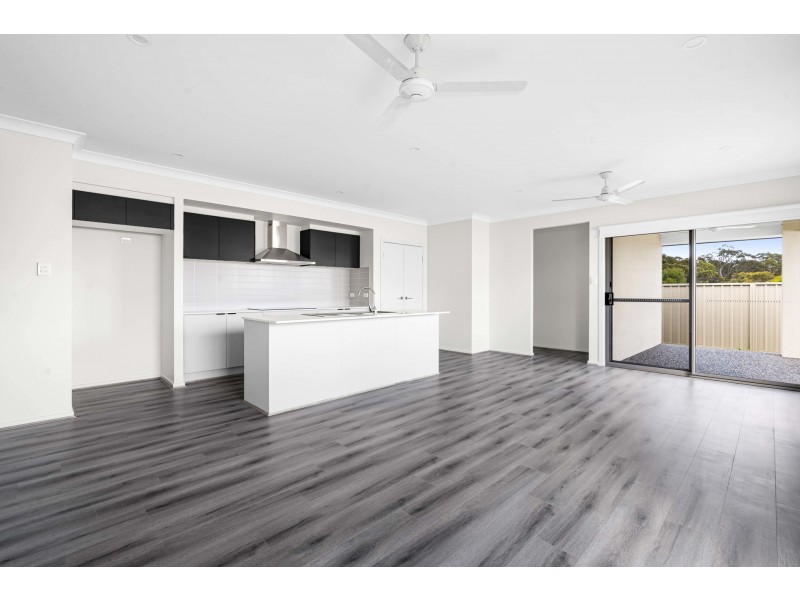 9 Dallas Street, Cotswold Hills QLD 4350