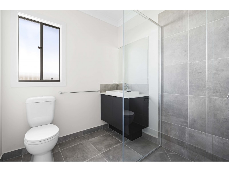 9 Dallas Street, Cotswold Hills QLD 4350