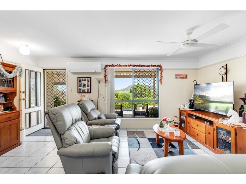 61 Warkon Street, Greenmount QLD 4359