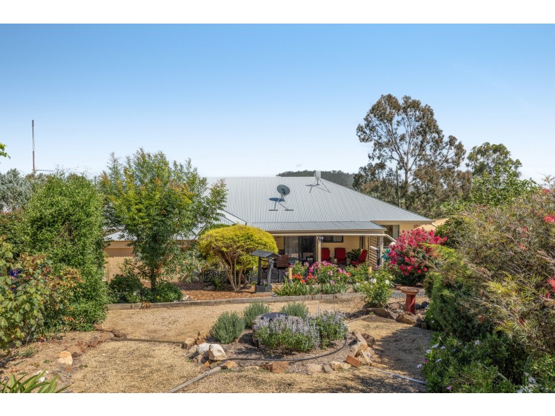 61 Warkon Street, Greenmount QLD 4359