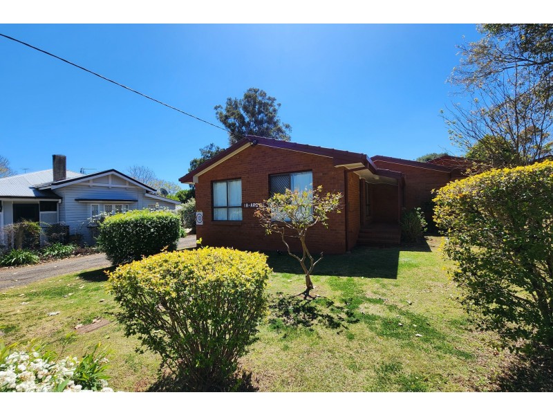 2/1a Delacey Street, North Toowoomba QLD 4350