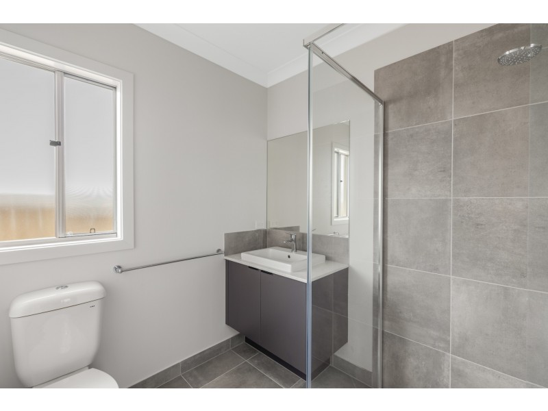 9 Dallas Street, Cotswold Hills QLD 4350