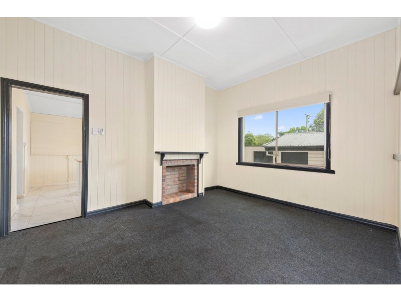 171 Holberton Street, Newtown QLD 4350