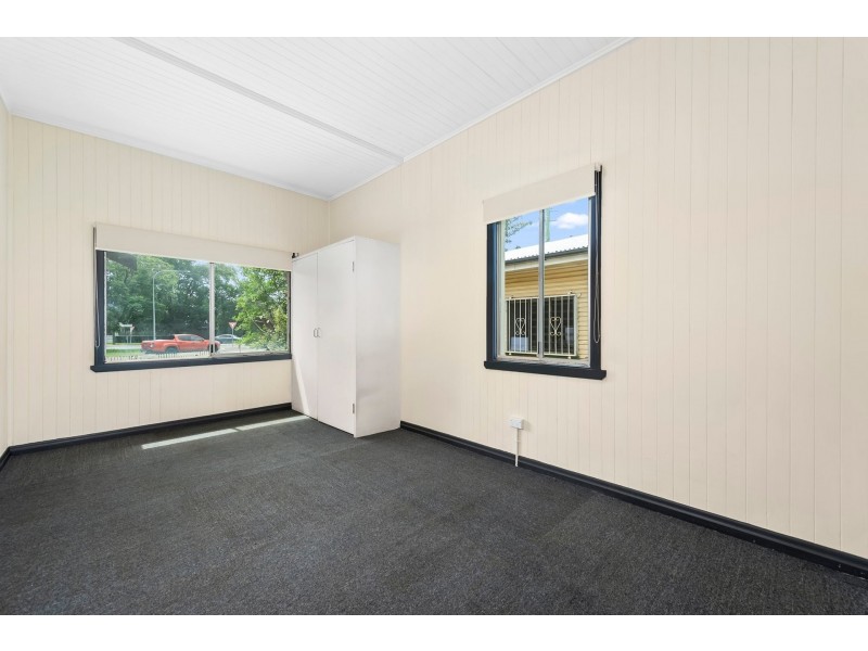 171 Holberton Street, Newtown QLD 4350