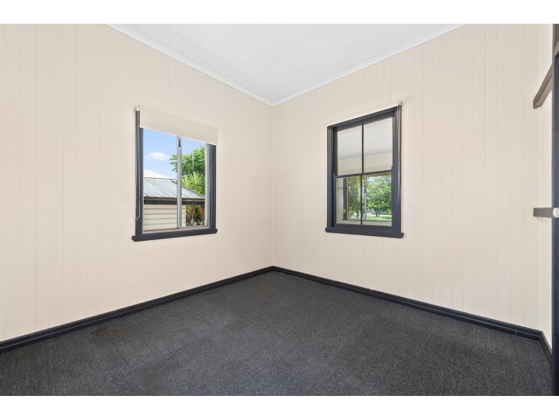 171 Holberton Street, Newtown QLD 4350