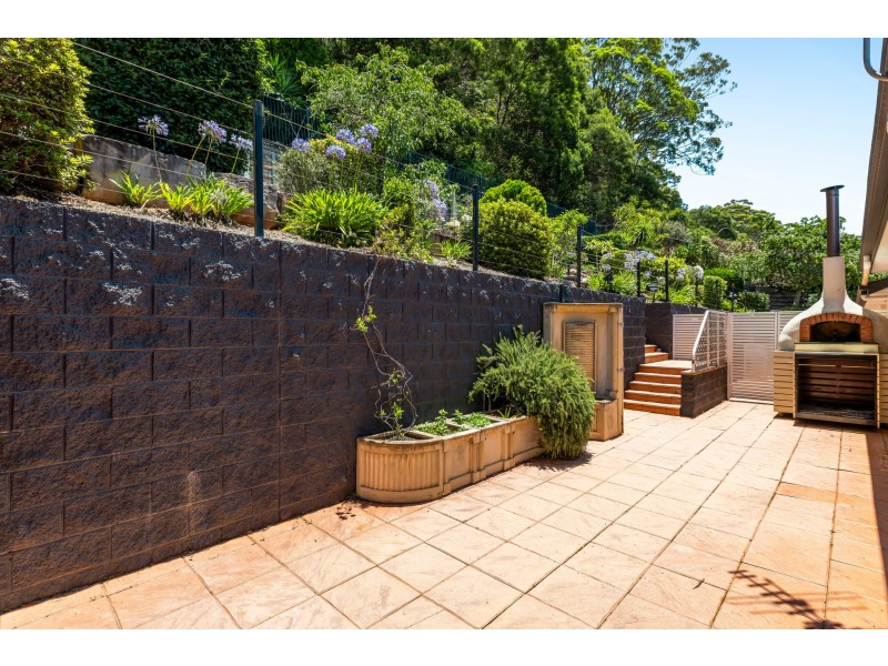 43 Windemere Terrace, Mount Lofty QLD 4350