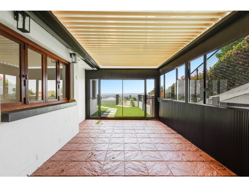 43 Windemere Terrace, Mount Lofty QLD 4350