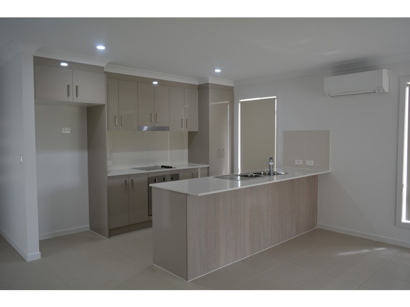 6 McInnes Street, Glenvale QLD 4350