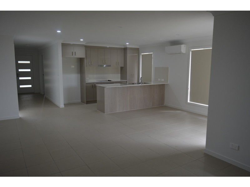 6 McInnes Street, Glenvale QLD 4350