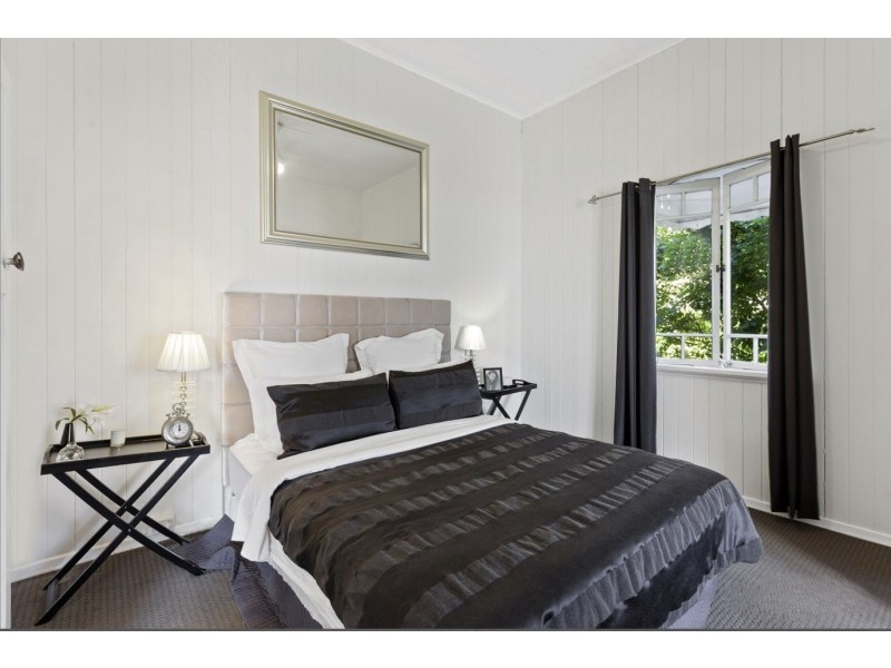 37a Alford Street, Mount Lofty QLD 4350