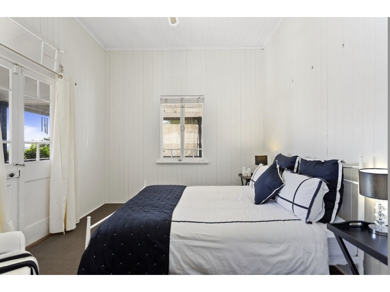 37a Alford Street, Mount Lofty QLD 4350