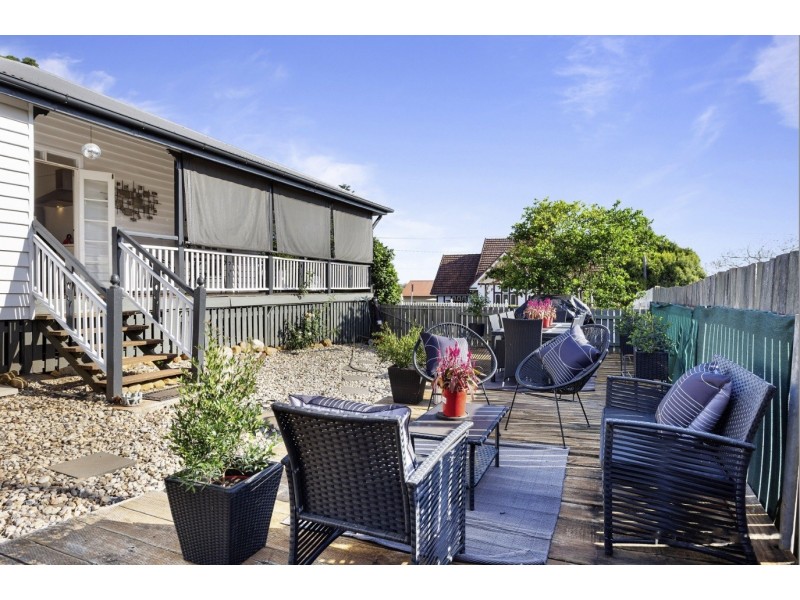 37a Alford Street, Mount Lofty QLD 4350