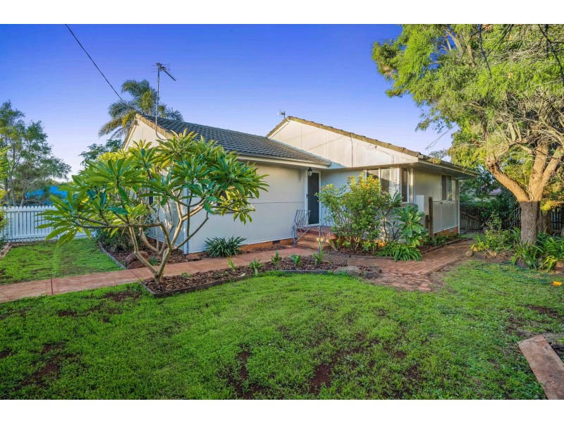 16 Hampton Street, Newtown QLD 4350