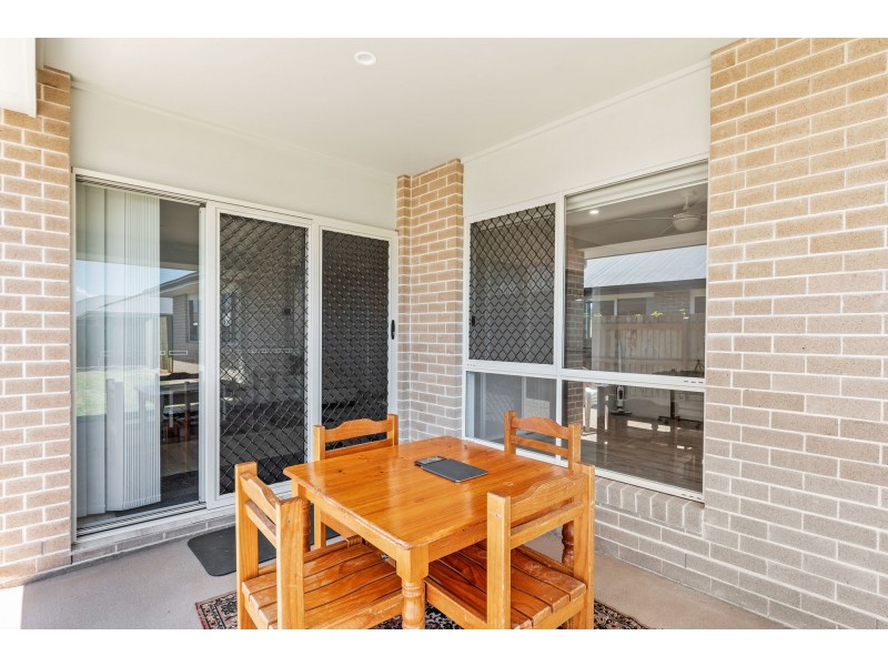 18 Lourdes Street, Middle Ridge QLD 4350