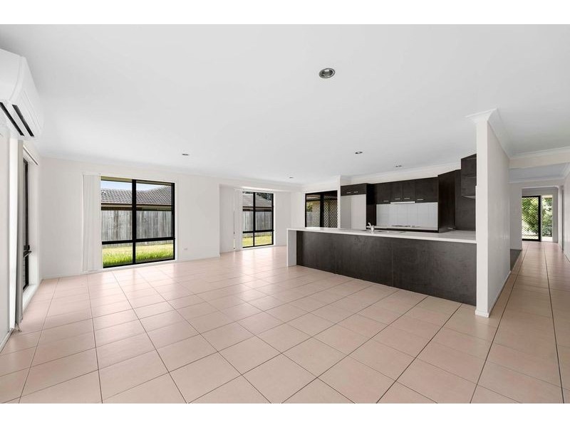 5 Paige Place, Helidon QLD 4344