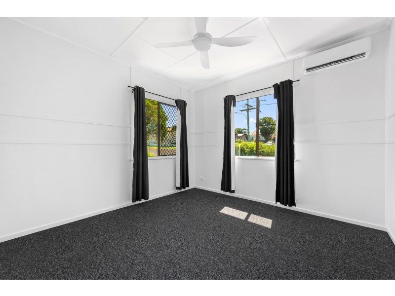 1 Kenilworth Street, North Toowoomba QLD 4350