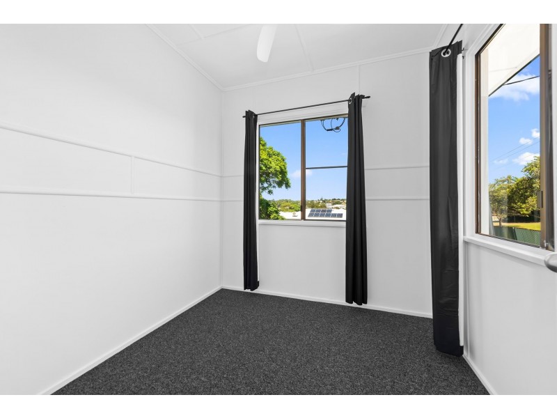 1 Kenilworth Street, North Toowoomba QLD 4350