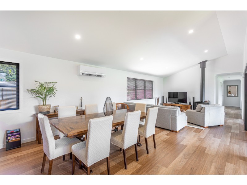 6 Blue Sky Court, Cabarlah QLD 4352