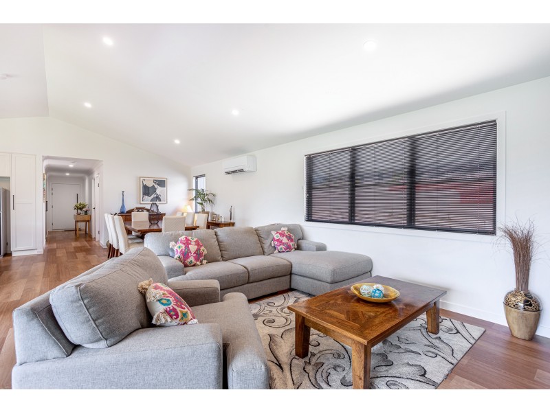6 Blue Sky Court, Cabarlah QLD 4352